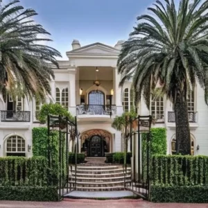 Artistic representation for Alvin Kamara Lists New Orleans , LA Mansion for Sale See Pics Here