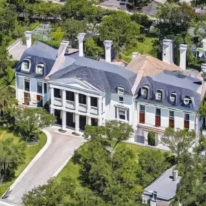 Artistic representation for Alvin Kamara Lists New Orleans , LA Mansion for Sale See Pics Here.